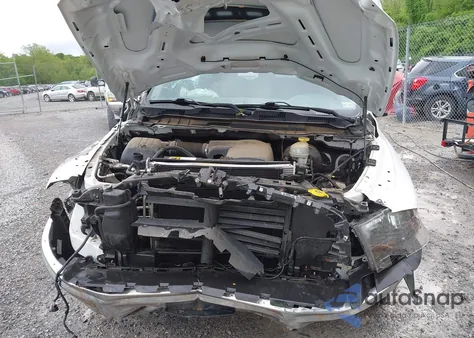 2017 Ram 1500 Slt 4X4 6'4 Box from USA, damaged, VIN 1C6RR7GG9HS736595